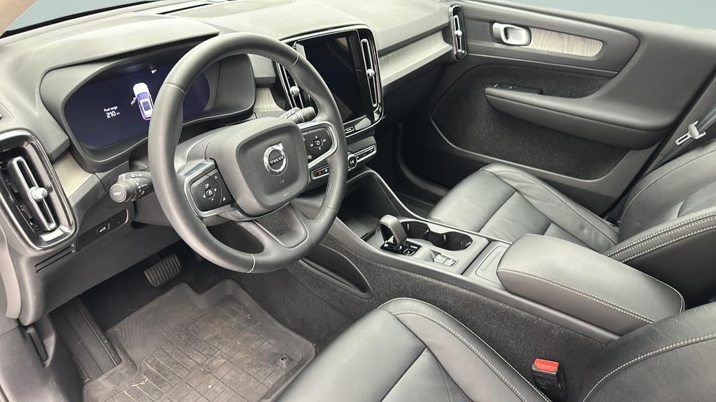 2024 Volvo XC40 Core - Photo 11