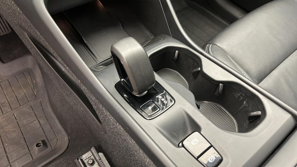 2024 Volvo XC40 Core - Photo 19