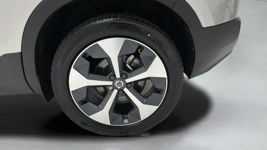 2024 Volvo XC40 Core - Photo 8